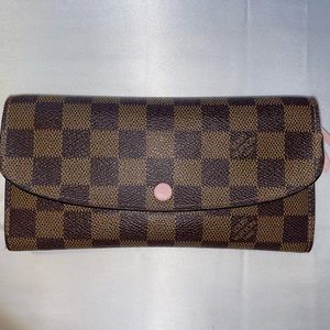 AUTHENTIC Louis Vuitton Emilie Wallet in Rose Ballerine